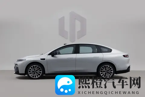 零跑10月销量暴涨,这辆B01功不可没?-2