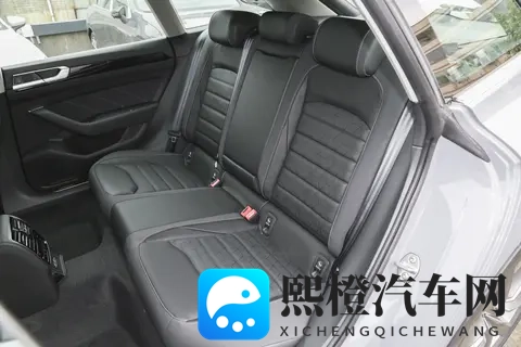 2026款大众CC，无框车门+运动溜背，哪款配置更值得冲？-3