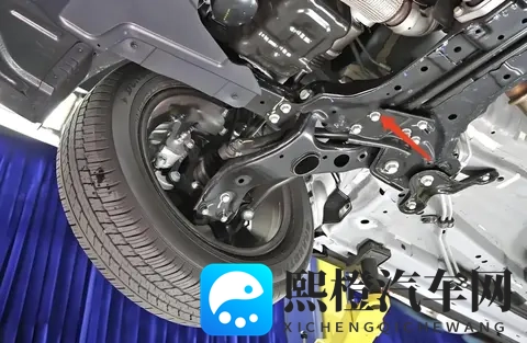 电车底盘为啥突然变稳了？不是黑科技，是3个天生物理优势-2