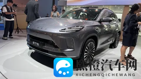 综合最大续航超过1300km!星纪元ET5将于2025年11月13日开启预售-3