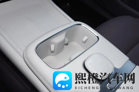 岚图泰山正式上市 3799万起剑指豪华市场-1