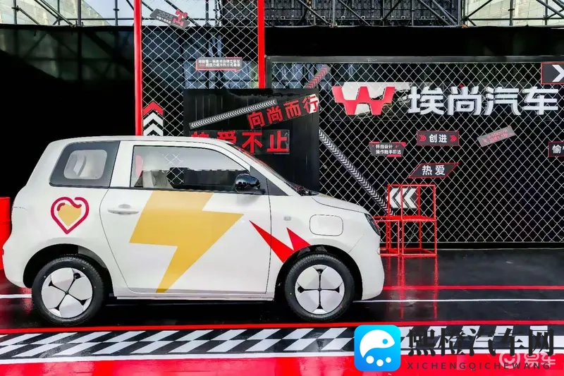 在床上打扑克：卧室狂欢，纸牌游戏欢乐多-2