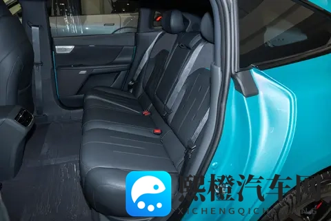 年轻人买车看这款,大溜背+无框门,激光雷达+电动尾翼,37s破百-3