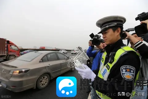 应急车道换胎扣12分?老司机都踩过的坑,说清楚合法操作边界-3