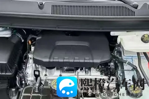 试过五菱星光730 PHEV才知道,十万级MPV也能满足一家人的需求-3