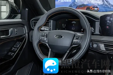 丰满大肥奶肥婆BBBwww:丰满身材,圆润丰满,美丽动人-2