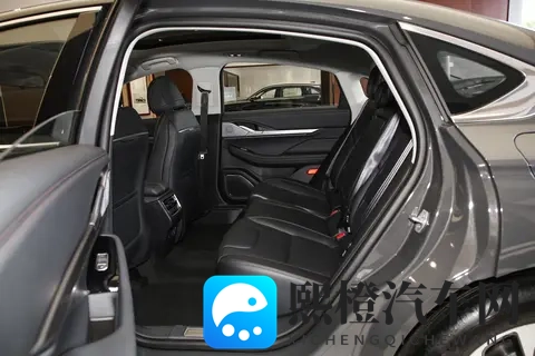 林肯Z购车终极指南:全系配置差异解析,精准选车不踩坑!-1