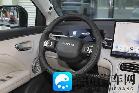 埃安 AION i60，广汽又出一款家用车，细节都考虑了，适合家里用-2