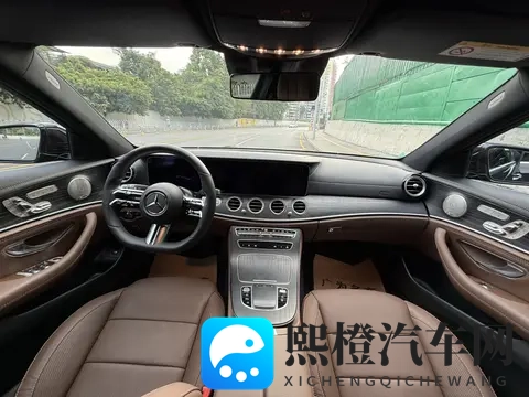 卡戴珊RayJ无删减视频：豪车新宠：RayJ驾驭时尚座驾，跨界合作引关注-3