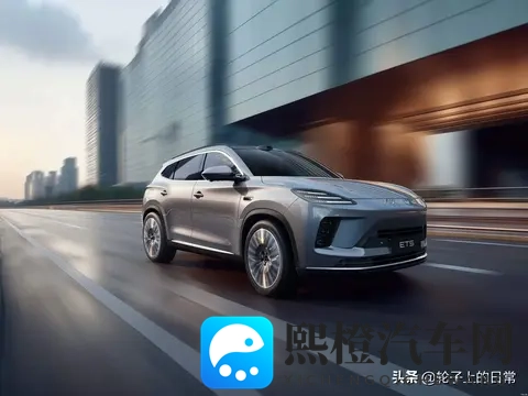 三联屏+豪华内饰，星途ET5：科技与质感双向奔赴-1