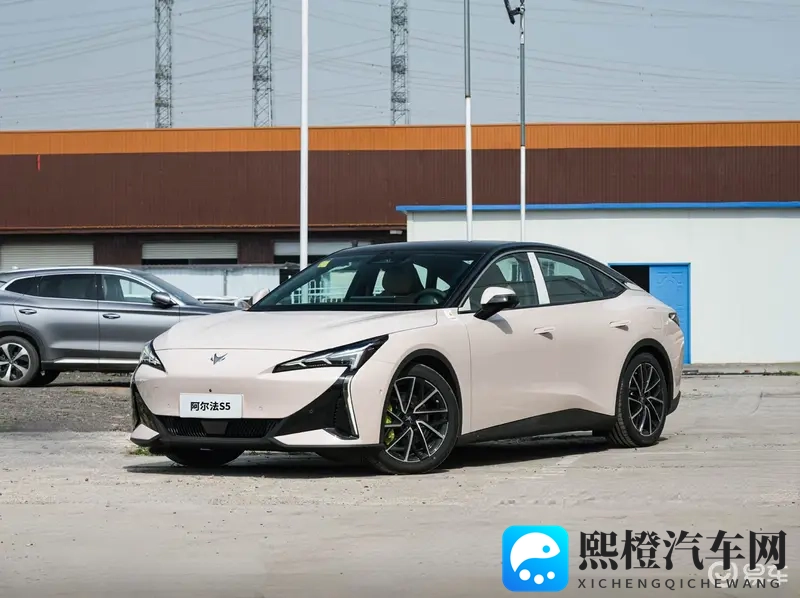 黄色软件每天无限次：智能软件革新汽车驾驶体验，未来出行更智能-1