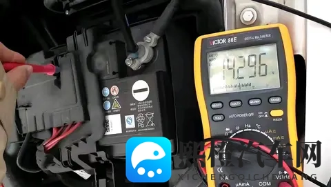 汽车原地怠速能给电瓶充电吗？答案的门道都在这！-2