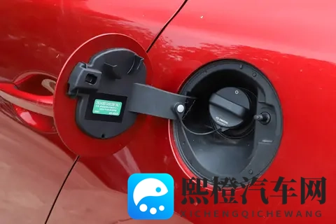 外观年轻操控好，马自达3 昂克赛拉哪一款值得选？全方面试驾分析-3