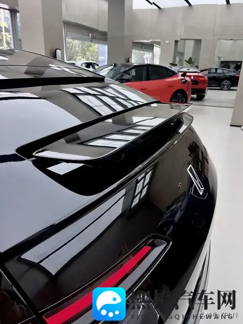 阿维塔重磅新车，推出限时权益价格，配置到顶-3