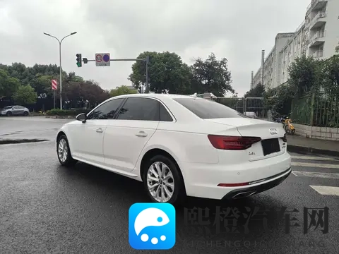 12万多入手豪华座驾,20款一手奥迪A4L代步通勤优选-3