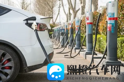 为什么说年底?新能源车迎来销售高峰-1