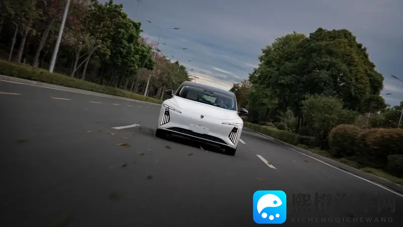 方向盘加热神器！2026款星海S7让你冬天开车暖手又安心-1