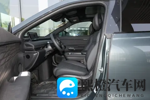 2025 款星途星纪元 ET:1728 万起 + 11 月福利,这波买车血赚不亏!-2