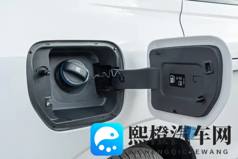 舒适驾控+猎鹰辅助驾驶,2025款星纪元ET这款中大型SUV真香?-2