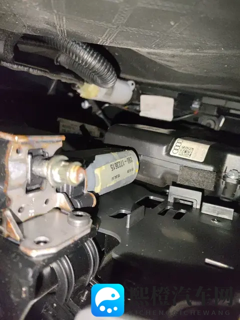 16万多拿下行政座驾,二手奥迪A8L,宜商宜家!-3