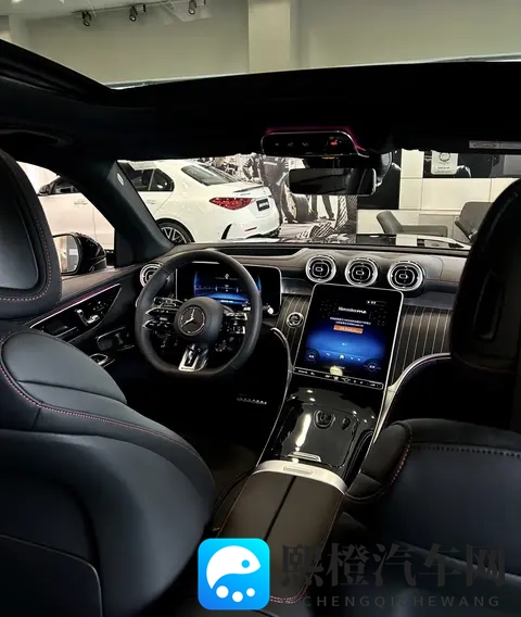 2026款AMG C43 4MATIC上市:价格下探与配置调整背后的性能逻辑-2