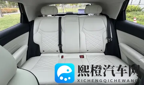 一辆让你忘记算电量的小车:极狐T1续航究竟怎么样?-2