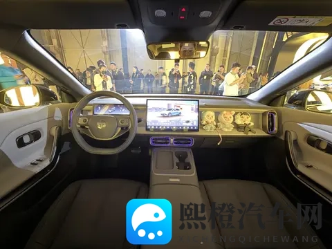 1058 万起 零跑Lafa 5 正式开启预售-3