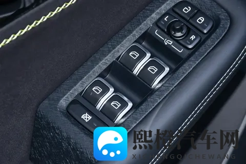 10万出头配154英寸大屏？领克03 2026款如何定义紧凑级家轿价值-3