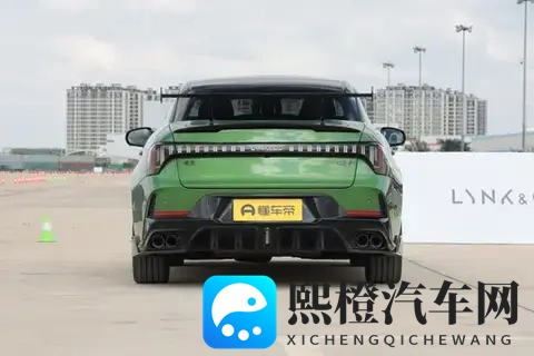 试完第三代领克03,我终于明白,为什么年轻人偏爱它-3