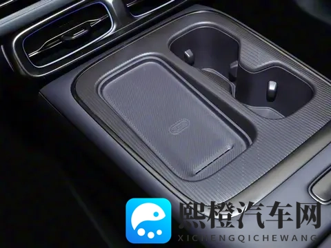 1058万元起,全新零跑lafa5开启预售,配激光雷达_续航最高605km-3