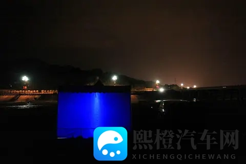 智己LS9后备箱的洗澡机和帐篷是巧思-2