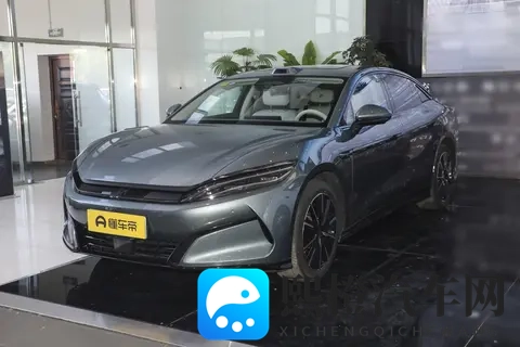 星纪元ES纯电版:中大型轿车的“真香选手”,价格香、操控稳!-1