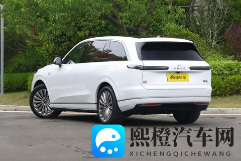 家用SUV选大五座还是大三排?这款纯电SUV可以参考-2