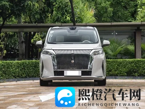 这款插混MPV不足29万起！配激光雷达+四块大屏，后排独立航空座椅-1