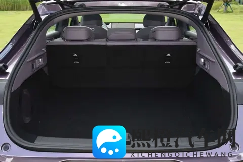 风云A9L光辉四驱上市,智驾升维,做你的“超丝滑老司机”-1