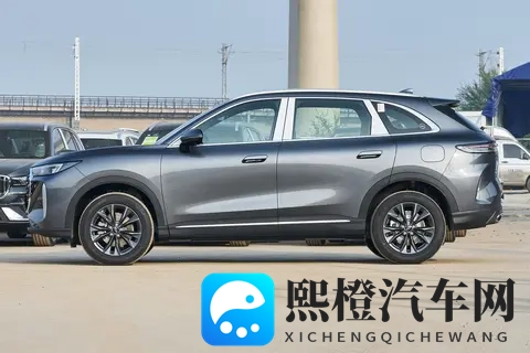 双外观+智能座舱+鲲鹏动力,油车智能化 第五代瑞虎8值不值得买?-3