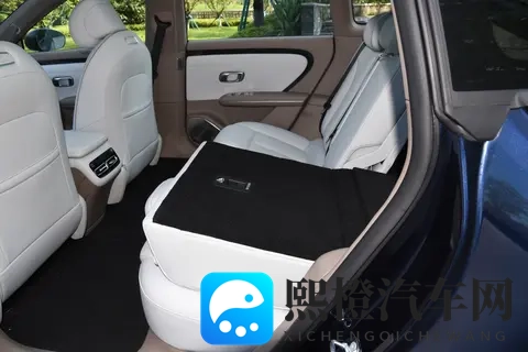 689万起新一代帝豪的“满配”入场,让合资轿车怎么活?-1