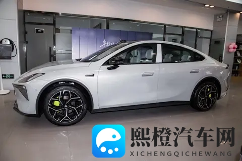 1399万元起,深蓝L06,一车满足多场景需求,适合年轻人-1