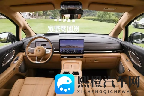 26 款岚图梦想家:华为 ADS 4+800V+5C 超充,3299 万起,选MPV必看-3