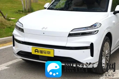 家用SUV选大五座还是大三排?这款纯电SUV可以参考-3