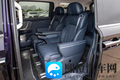 26款岚图梦想家，用细节说话，将用户需求做到极致-3