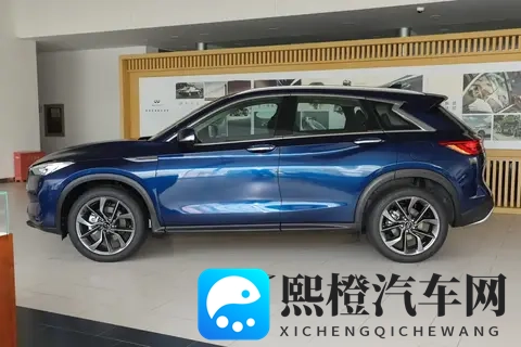 35万起售!QX50换屏不换动力,比林肯贵5万没人买?-3