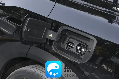 油耗55L，亏电不肉，噪音还小，预售1268万，买增程SUV的等等它-1