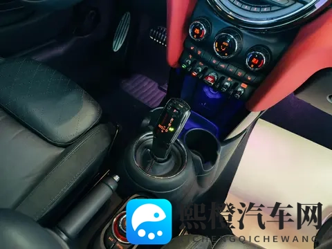 榴莲视频www:汽车变革:新能源崛起,智能驾驶升级-2