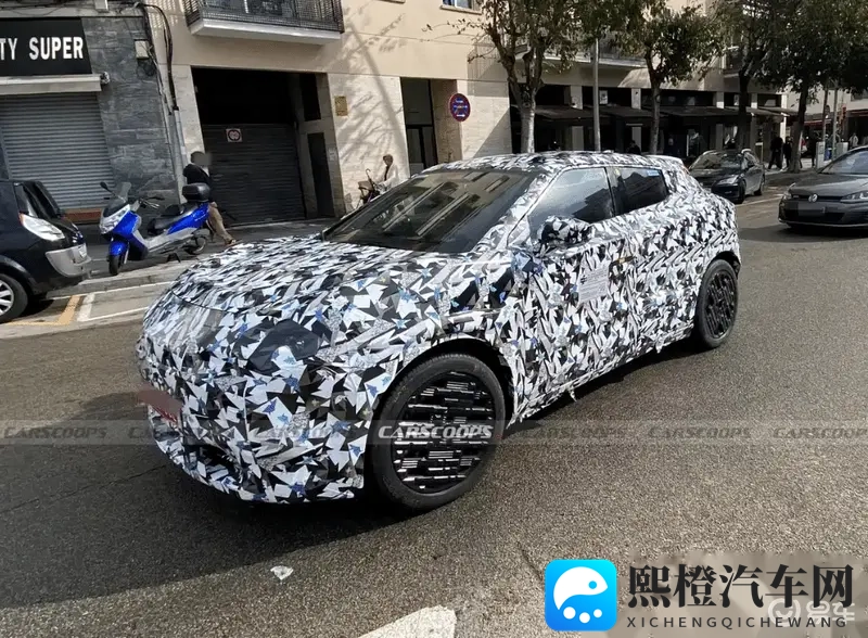 新日产JUKE谍照曝光，网友：造型独特，个性十足-1