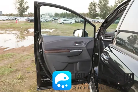 2998万起，2026款丰田格瑞维亚怎么选？对比配置之后有答案了-2