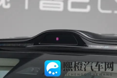 30 万级大六座新选择!智己 LS9 上市:超级增程 + 四轮转向太能打-1