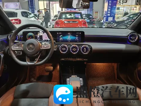 打扑克牌又疼又叫软件免费:新型车载系统:驾驶乐趣与安全同行-1