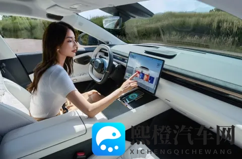 如果混动轿车有“模板”,那杰兰路榜首的领克10 EM-P就是参考-3