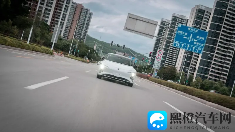 露营新选择!2026款星海S7超大空间秒变舒适双人床-1